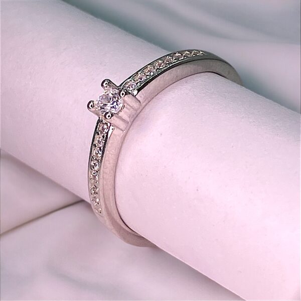 92.5 Sterling Silver With Solitaire Diamond Ring - Image 4