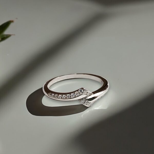 92.5 Sterling Silver With Arrow Design Ring - Image 3