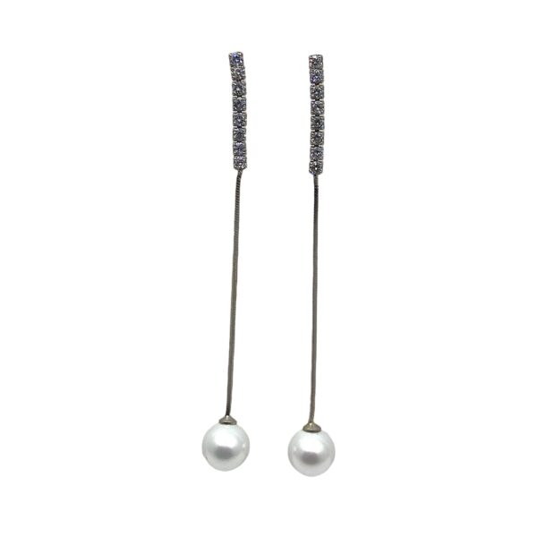 Fresh Water Pearl Earring With Diamond
