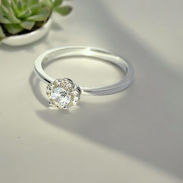 solitaire set in 92.5 sterling silver ring - Image 2