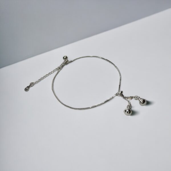 Eternal Elegance Chain Bracelet - Image 3